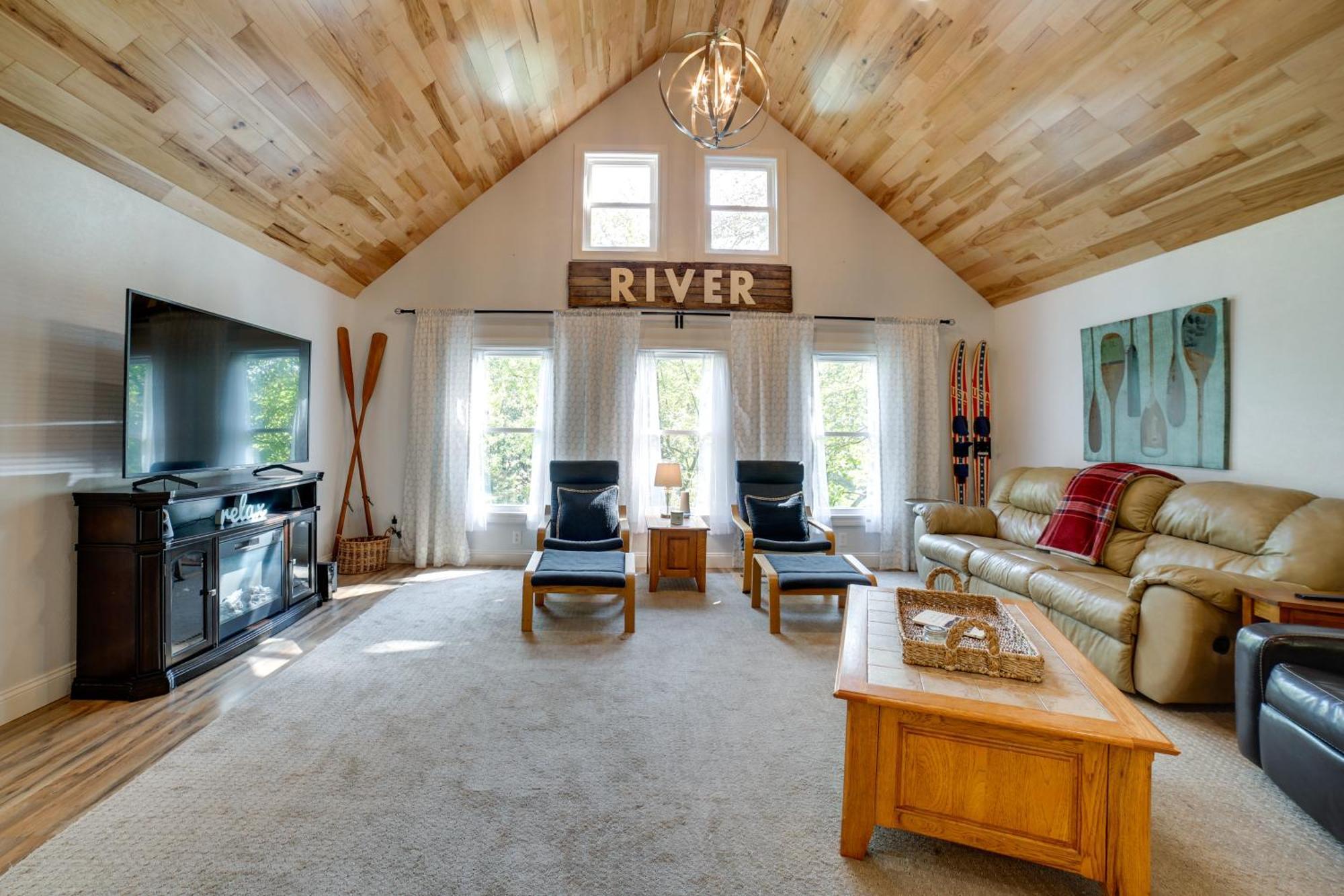 Holiday home Waterfront Allegheny River Access, Dock Slip Ford City